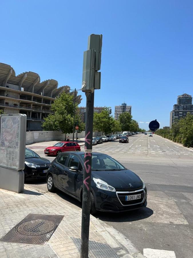 Esmeralda Apartment With Free Private Underground Parking バレンシア エクステリア 写真