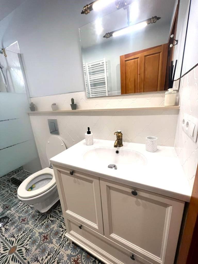 Esmeralda Apartment With Free Private Underground Parking バレンシア エクステリア 写真