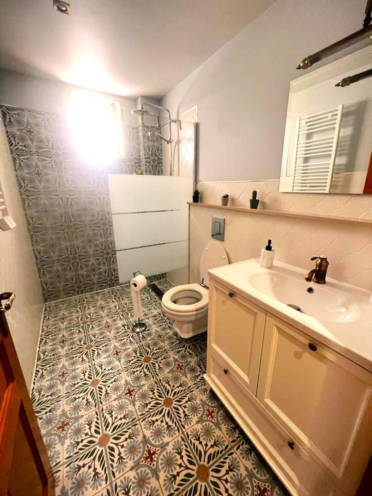 Esmeralda Apartment With Free Private Underground Parking バレンシア エクステリア 写真
